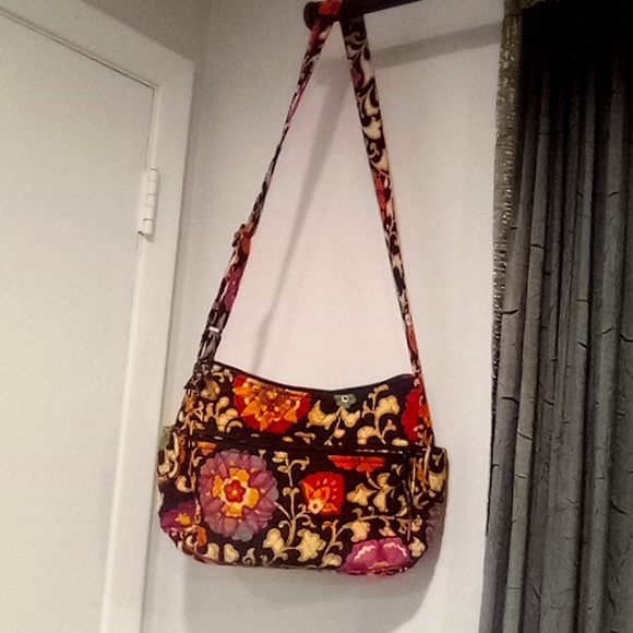 Beautiful Pattern Vera Bradley Shoulder Bag Retired Print - Picture 2 of 13